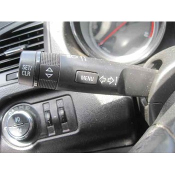 opel insignia berlina del año 2011