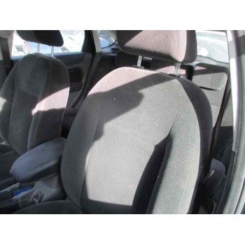 ford focus berlina (cap) del año 2006