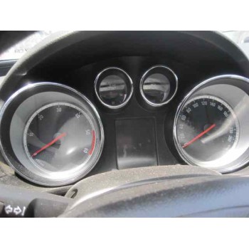 opel insignia berlina del año 2011