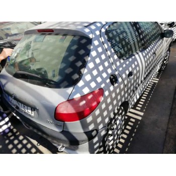 peugeot 206 berlina del año 2002