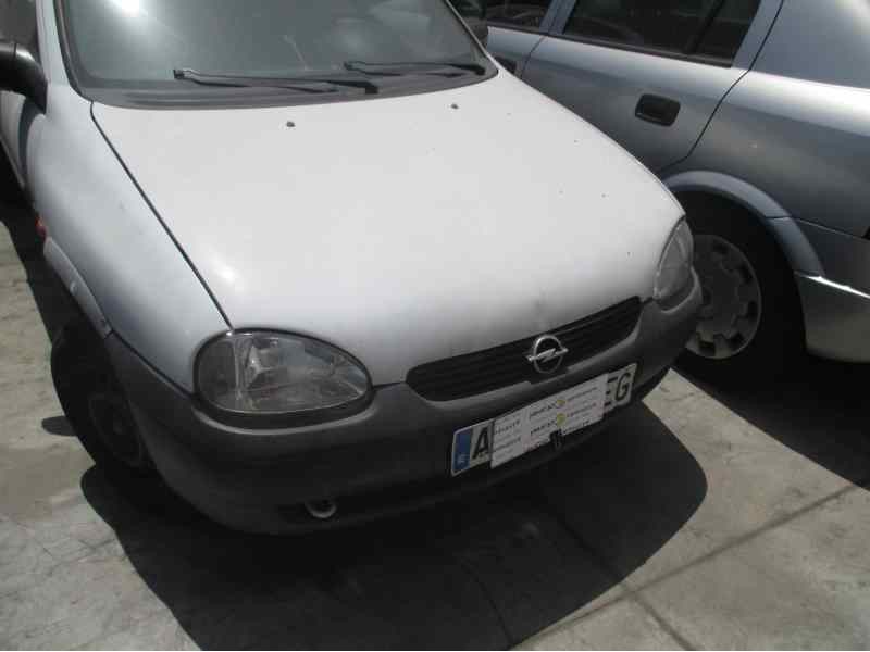 opel corsa b del año 2000