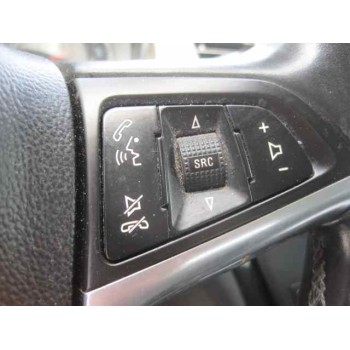 opel insignia berlina del año 2011