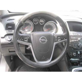 opel insignia berlina del año 2011