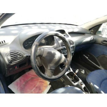 peugeot 206 berlina del año 2002