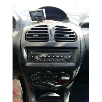 peugeot 206 berlina del año 2002