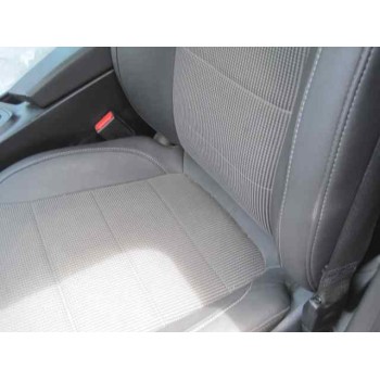 opel insignia berlina del año 2011