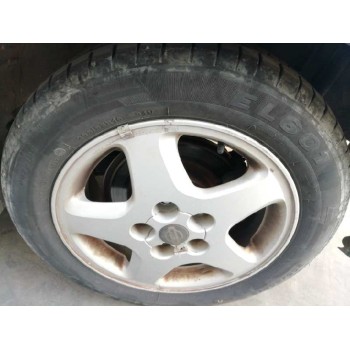 nissan almera tino (v10m) del año 2000