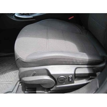 opel insignia berlina del año 2011