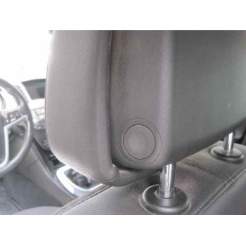 opel insignia berlina del año 2011