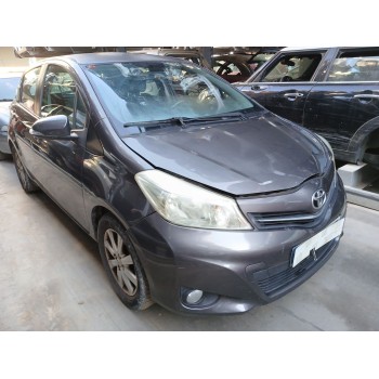 toyota yaris (_p13_) del año 2014