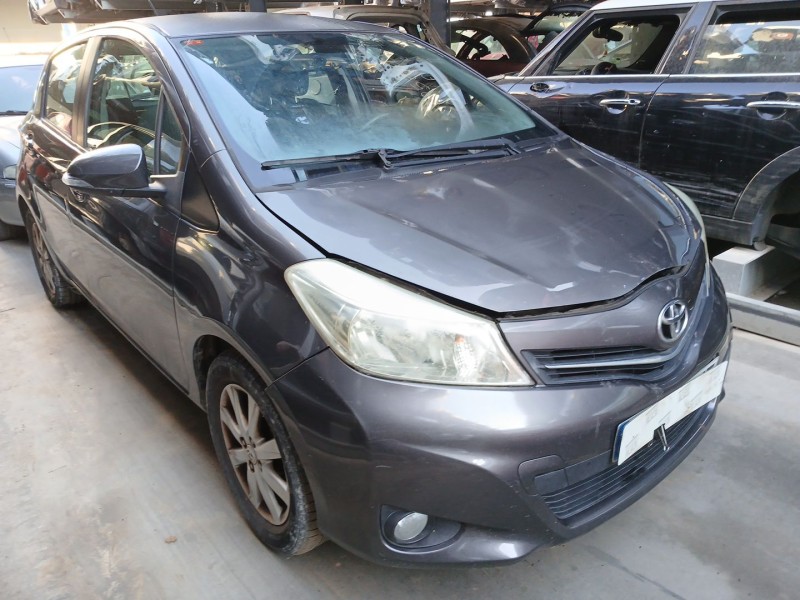 TOYOTA YARIS (_P13_)
