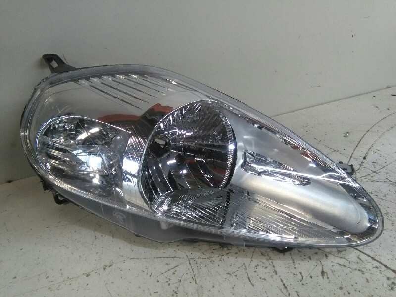 Recambio de faro derecho para fiat grande punto (199) referencia OEM IAM 51701594 NUEVO H4