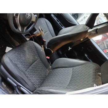 toyota yaris (_p13_) del año 2014