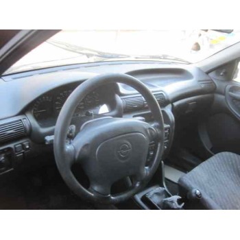 opel astra f berlina del año 1996