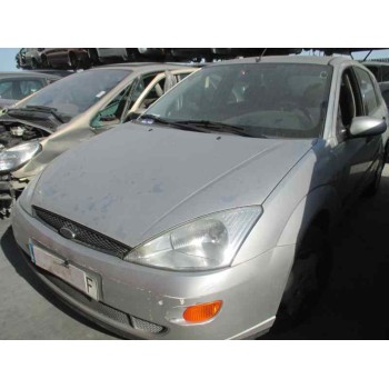 ford focus berlina (cak) del año 2001