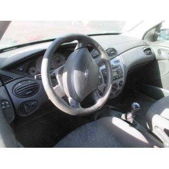 ford focus berlina (cak) del año 2001