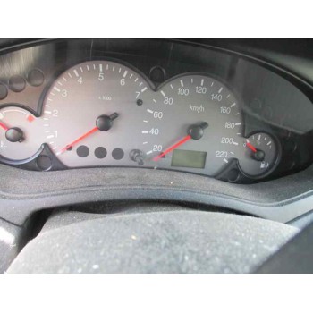 ford focus berlina (cak) del año 2001