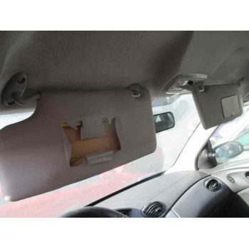 ford focus berlina (cak) del año 2001