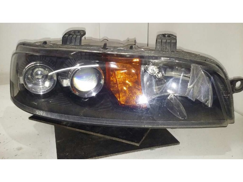 Recambio de faro derecho para fiat punto berlina (188) 1.2 8v referencia OEM IAM 088140 1º SIN ANT