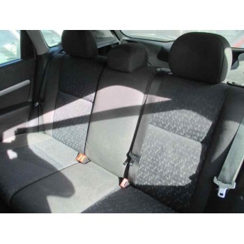 ford focus berlina (cak) del año 2001