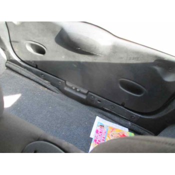 ford focus berlina (cak) del año 2001