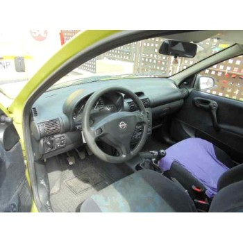 opel corsa b del año 2000
