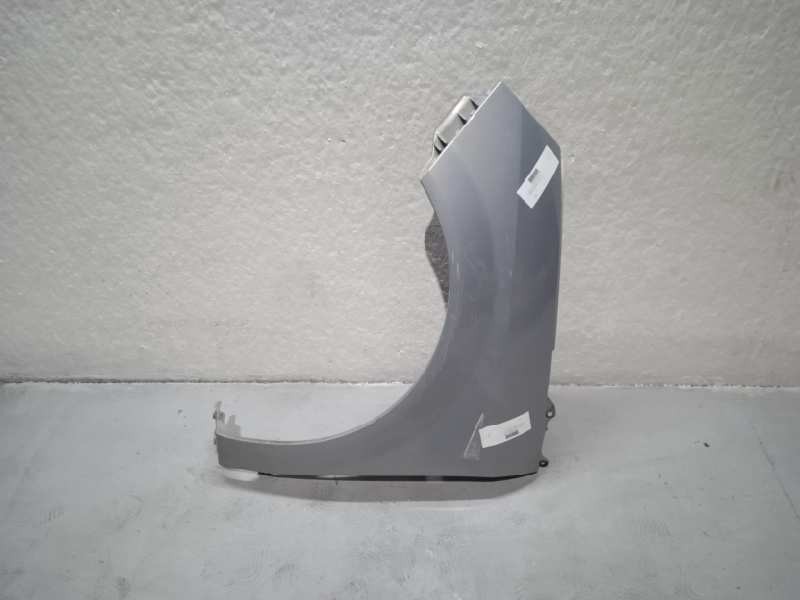 Recambio de aleta delantera izquierda para renault grand scenic 1.6 referencia OEM IAM   