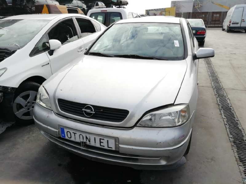 opel astra g berlina del año 2001