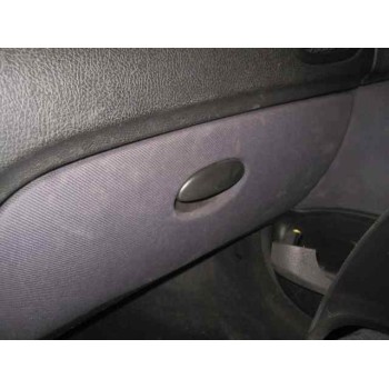 peugeot 206 berlina del año 2000