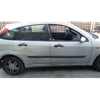 ford focus berlina (cak) del año 2001