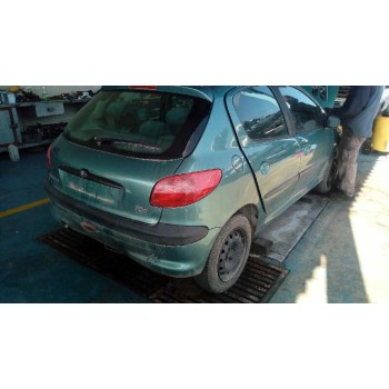 peugeot 206 berlina del año 2001