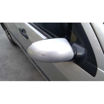 ford focus berlina (cak) del año 2001