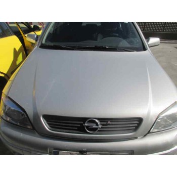 opel astra g berlina del año 2000