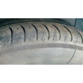 peugeot 206 berlina del año 2001