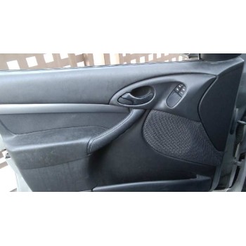 ford focus berlina (cak) del año 2001