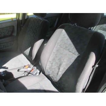 opel astra g berlina del año 2000