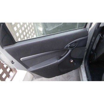 ford focus berlina (cak) del año 2001