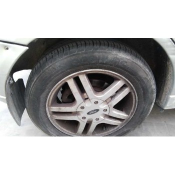 ford focus berlina (cak) del año 2001