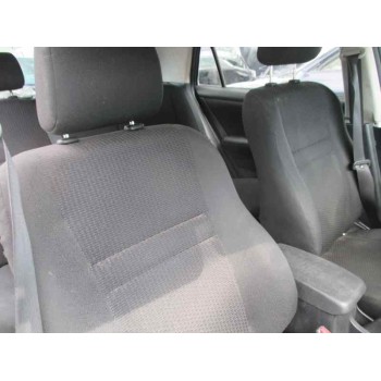 toyota corolla (e12) del año 2005