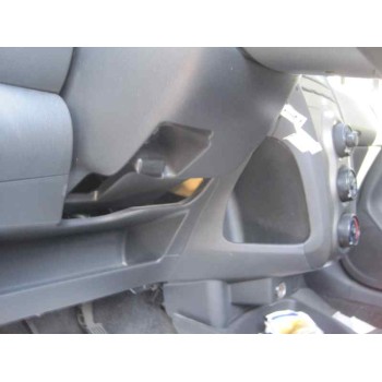 toyota yaris del año 2010