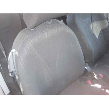 toyota yaris del año 2010