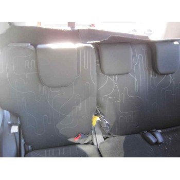 toyota yaris del año 2010