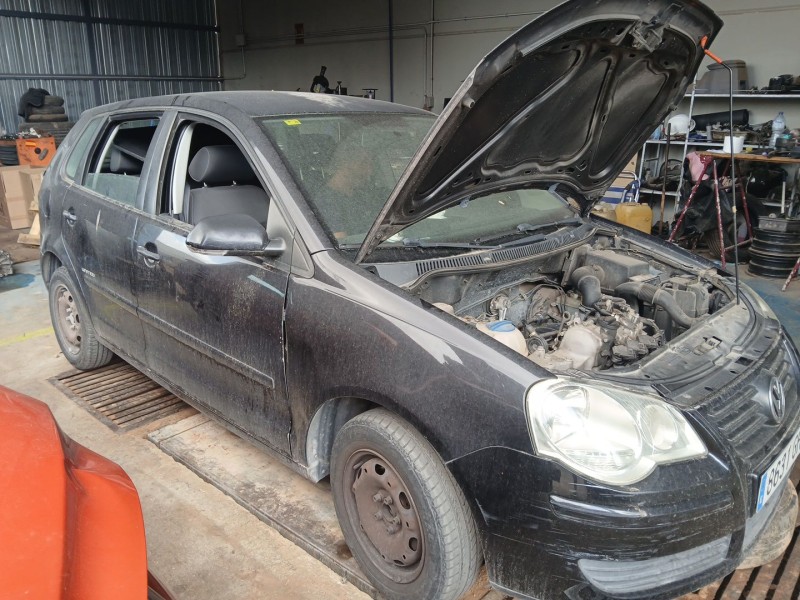 VOLKSWAGEN POLO (9N3)