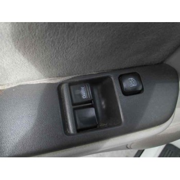 nissan primera berlina (p11) del año 2001