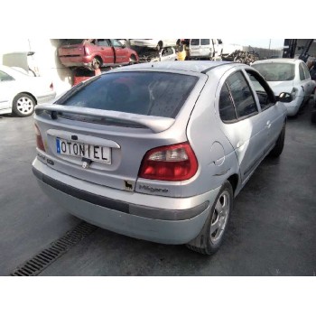 renault megane i fase 2 berlina (ba0) del año 2001