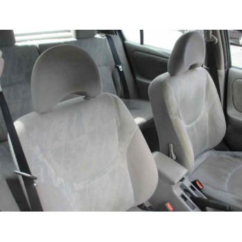 nissan primera berlina (p11) del año 2001