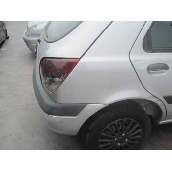 ford fiesta berlina (dx) del año 2000