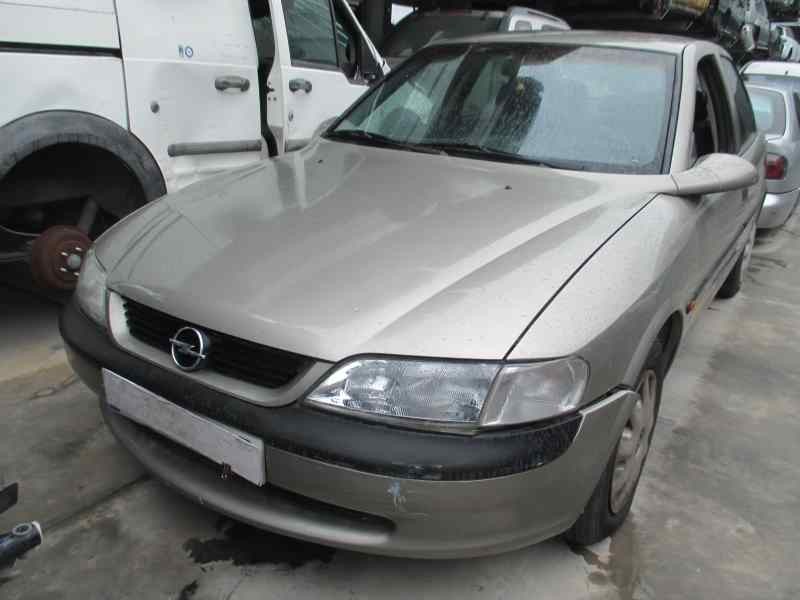 OPEL VECTRA B BERLINA