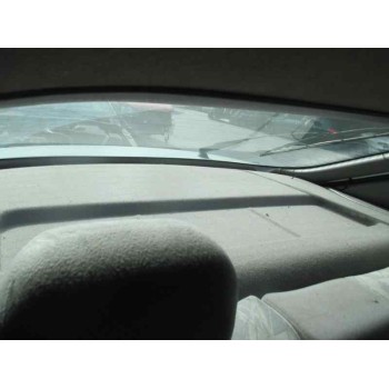 nissan primera berlina (p11) del año 2001