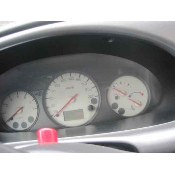 ford fiesta berlina (dx) del año 2000